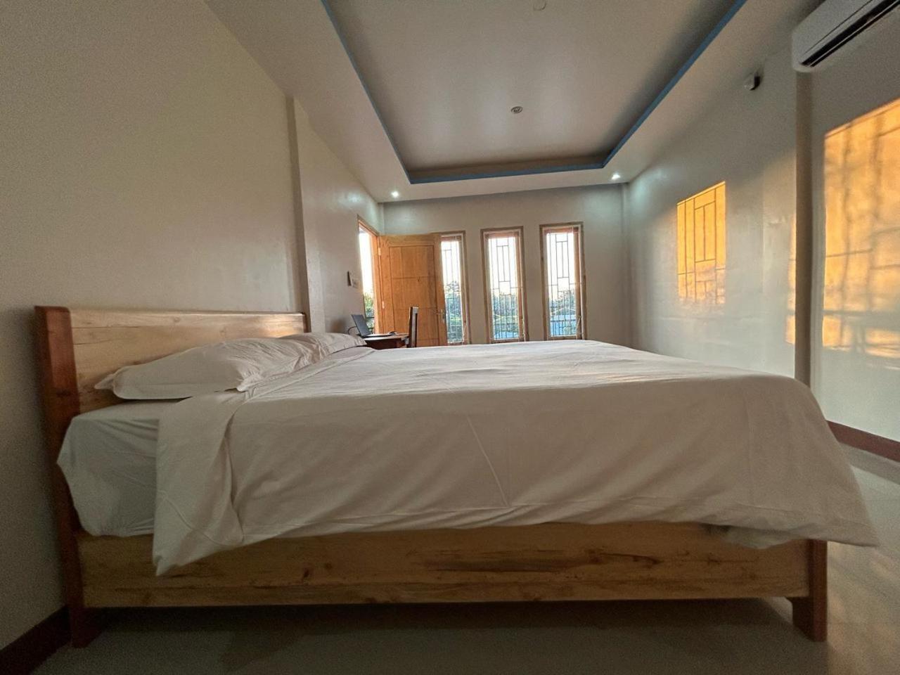 Four-G Home Stay & Komodo Tour Labuan Bajo Exterior photo